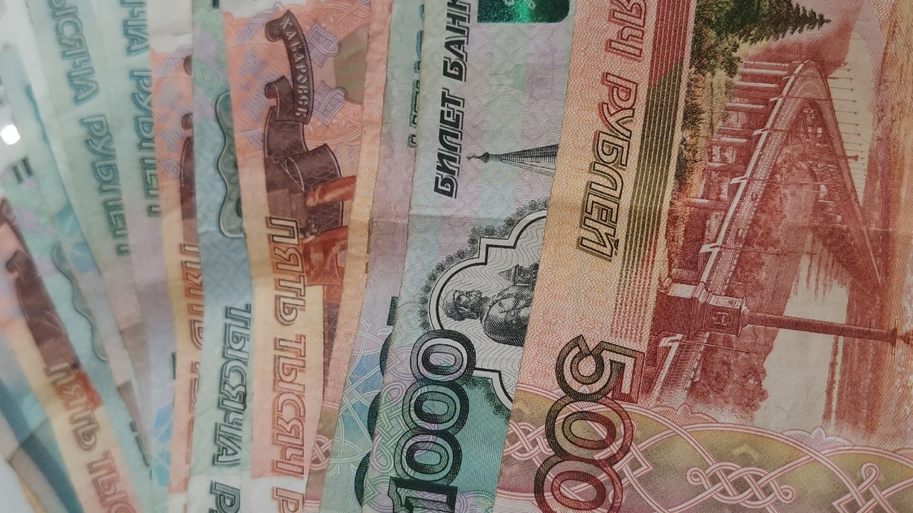 Россиянам после праздников выплатят по 12 000 рублей от СФР. Стала известна дата поступления денег на карту Гражданам России сообщили о запуске новой финан...