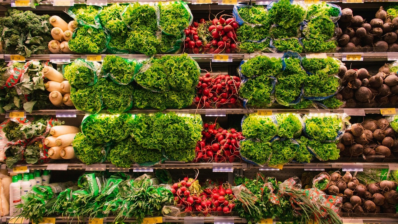 10 продуктов, которые не нужно хранить в холодильнике - №5 удивит даже опытных хозяек Холодильник — это не бесконечная яма для хранен...