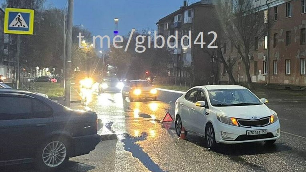 Иномарка сбила 44-летнюю женщину на «зебре» в Кемерове В Кемерове на улице Рукавишникова возле дома № ...