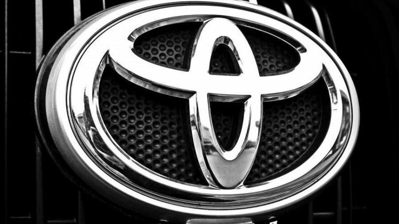 Мгновенно переобулись: Toyota, Lexus и Honda пр...