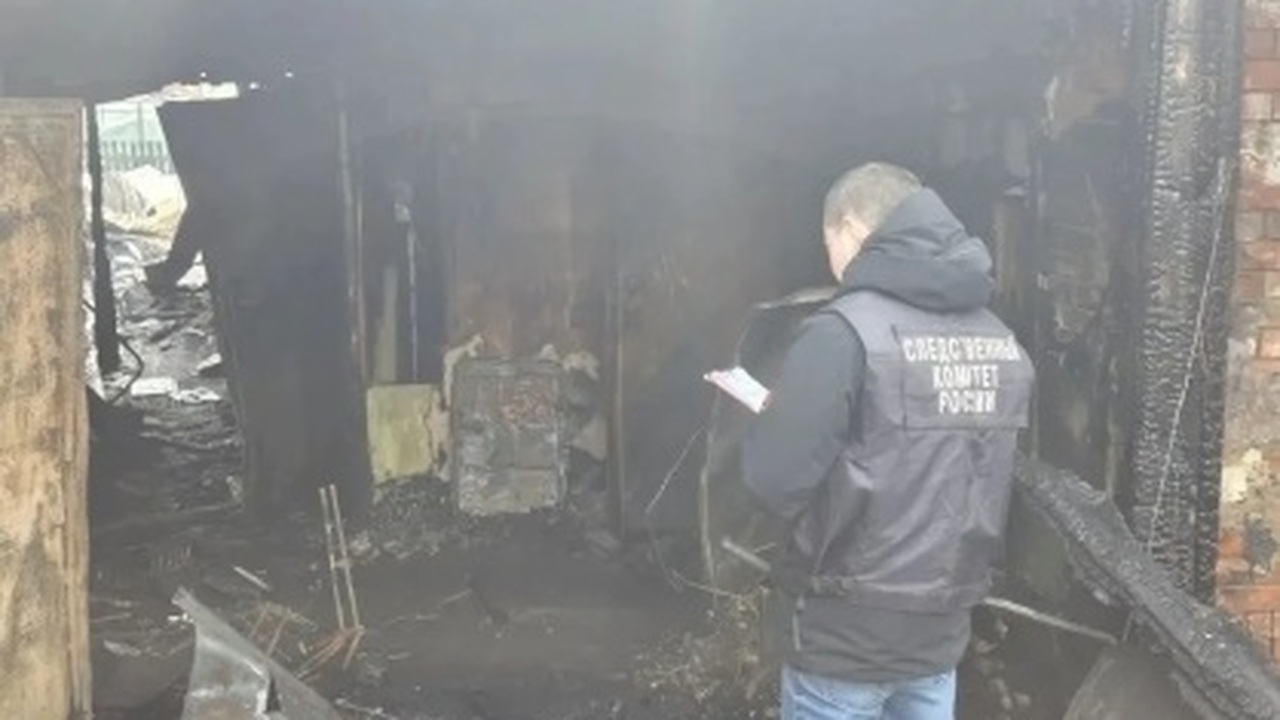 В Юрге произошел пожар в доме на улице Пушкина,...