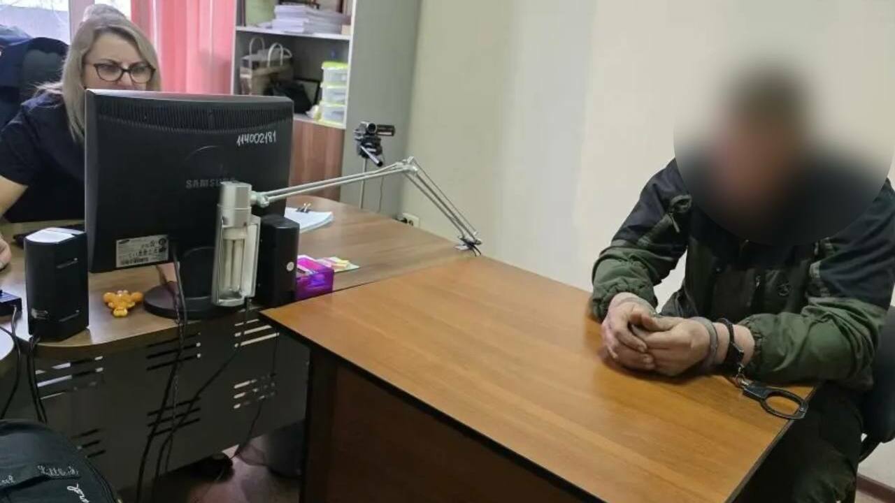 В Кузбассе задержали подозреваемого в убийстве ...