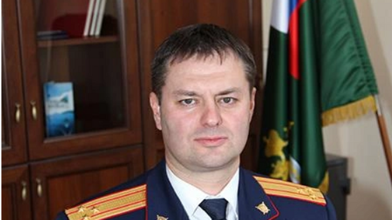 Экс-замруководителю СКР по Кузбассу запретили распоряжаться имуществом из-за отца Экс-замруководителю СКР по Кузбассу Александру ...