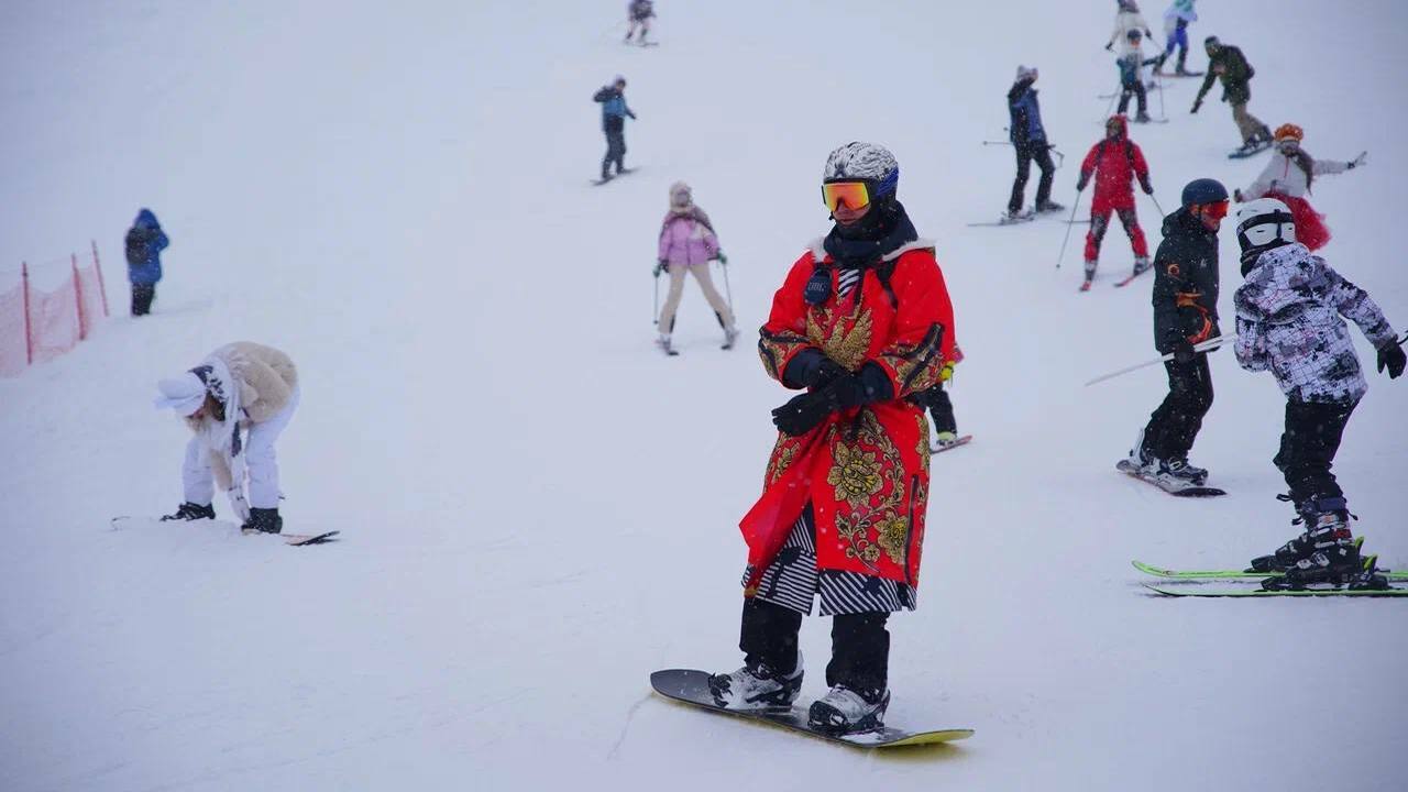 Вчера в Шерегеше начался 45-й горнолыжный сезон...