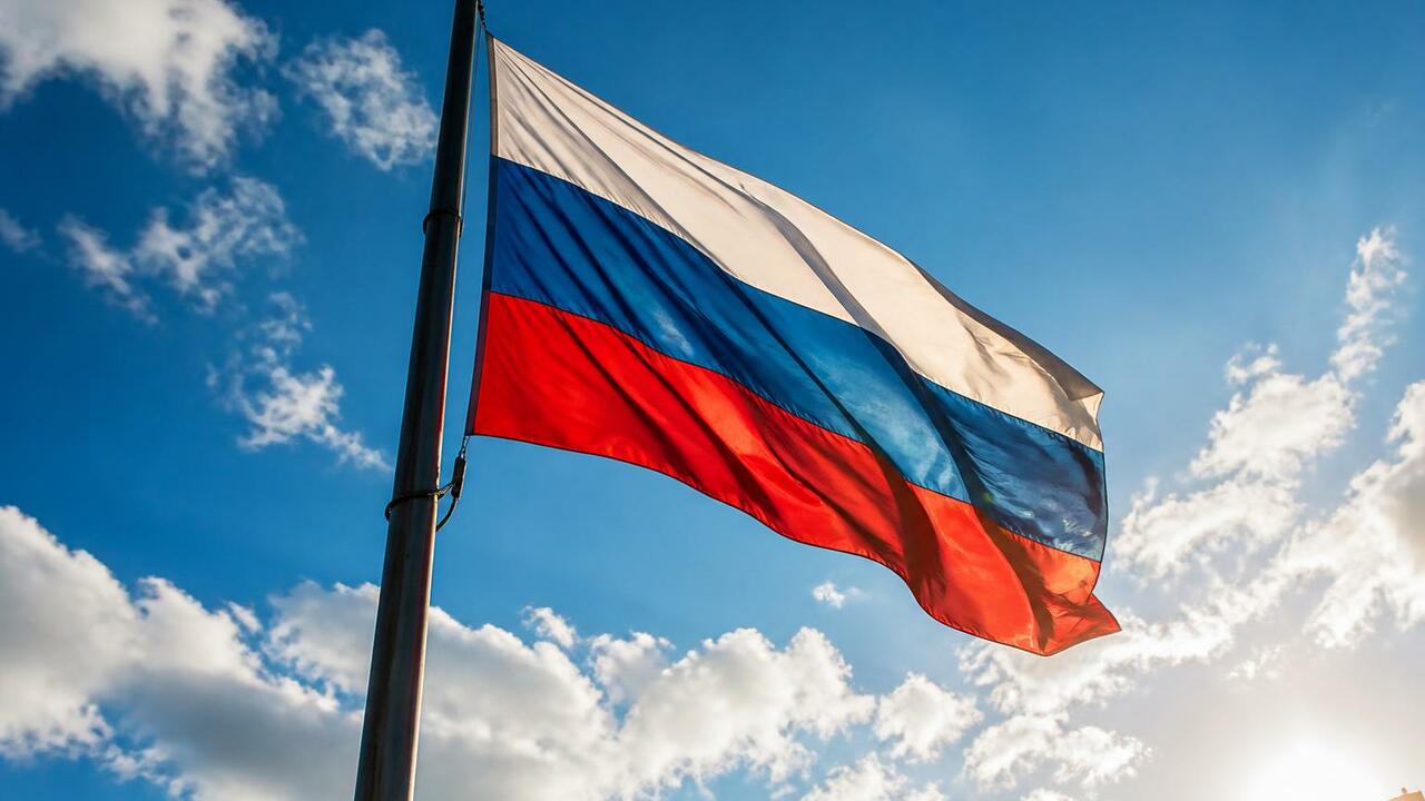 Илья Середюк поздравил кузбассовцев с Днем Государственного флага Губернатор Кузбасса Илья Середюк поздравил жите...