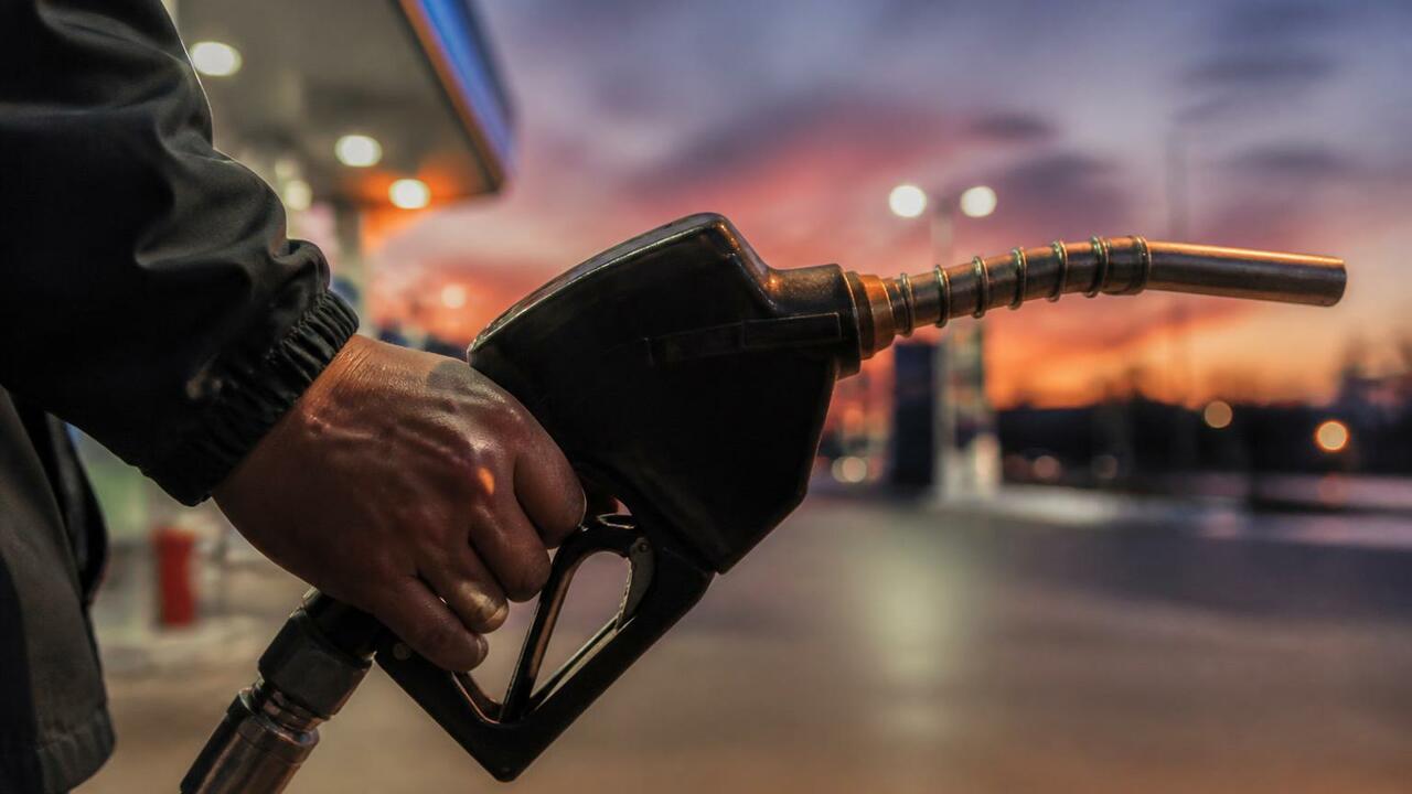 В Новокузнецке из 70 АЗС работают 52. Где есть ...