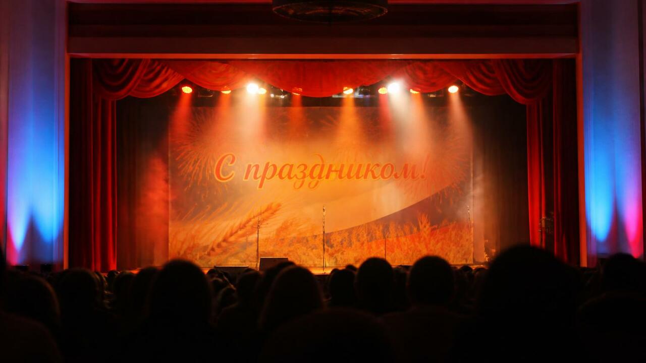 Губернатор Кузбасса Илья Середюк поздравил угол...
