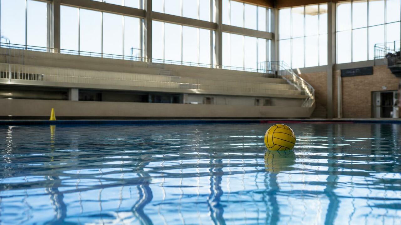 Сборная России по водному полу победила США в с...