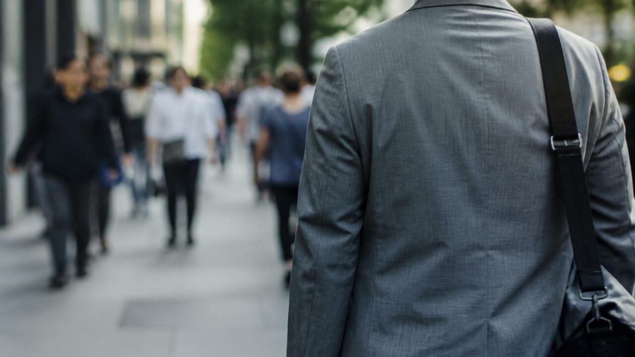 Аналитики HeadHunter выяснили, в каких сферах К...