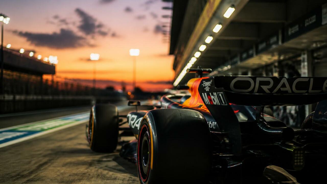 Red Bull Racing официально объявила о продлении...