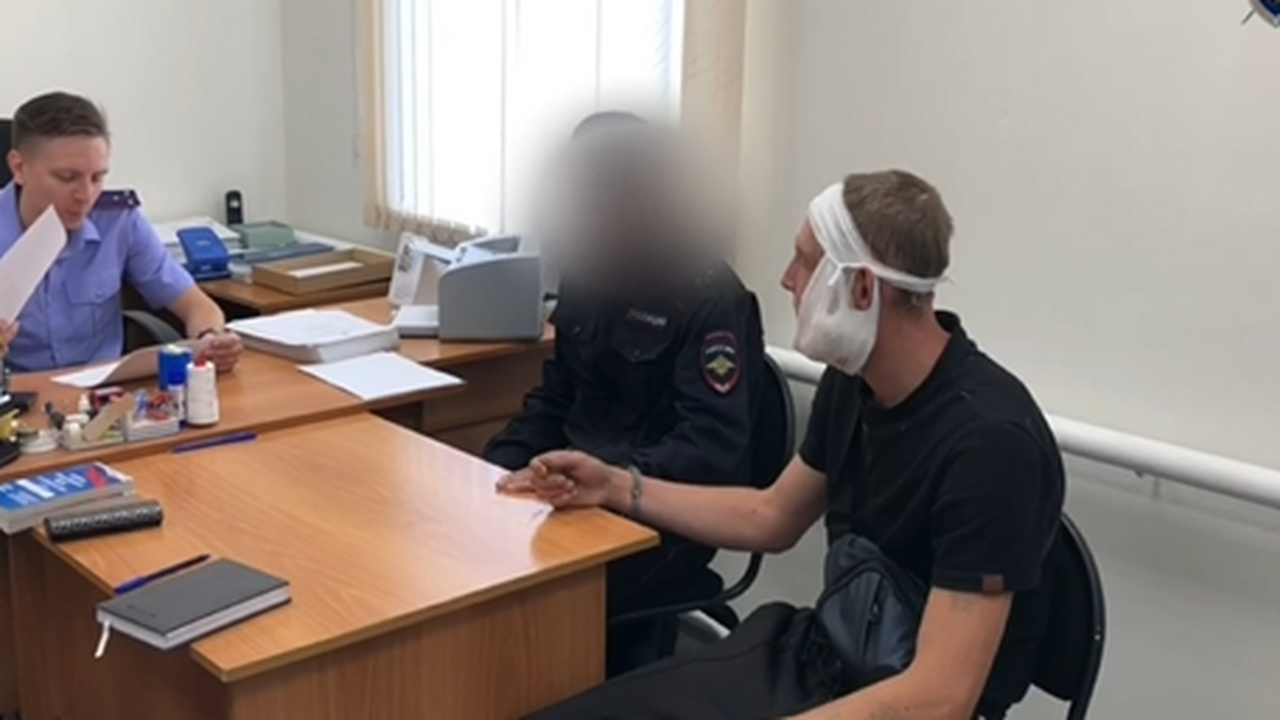 В Кузбассе заключили под стражу мужчину, устроившего многочасовое избиение несовершеннолетней В Яшкинском округе заключили под стражу мужчину...
