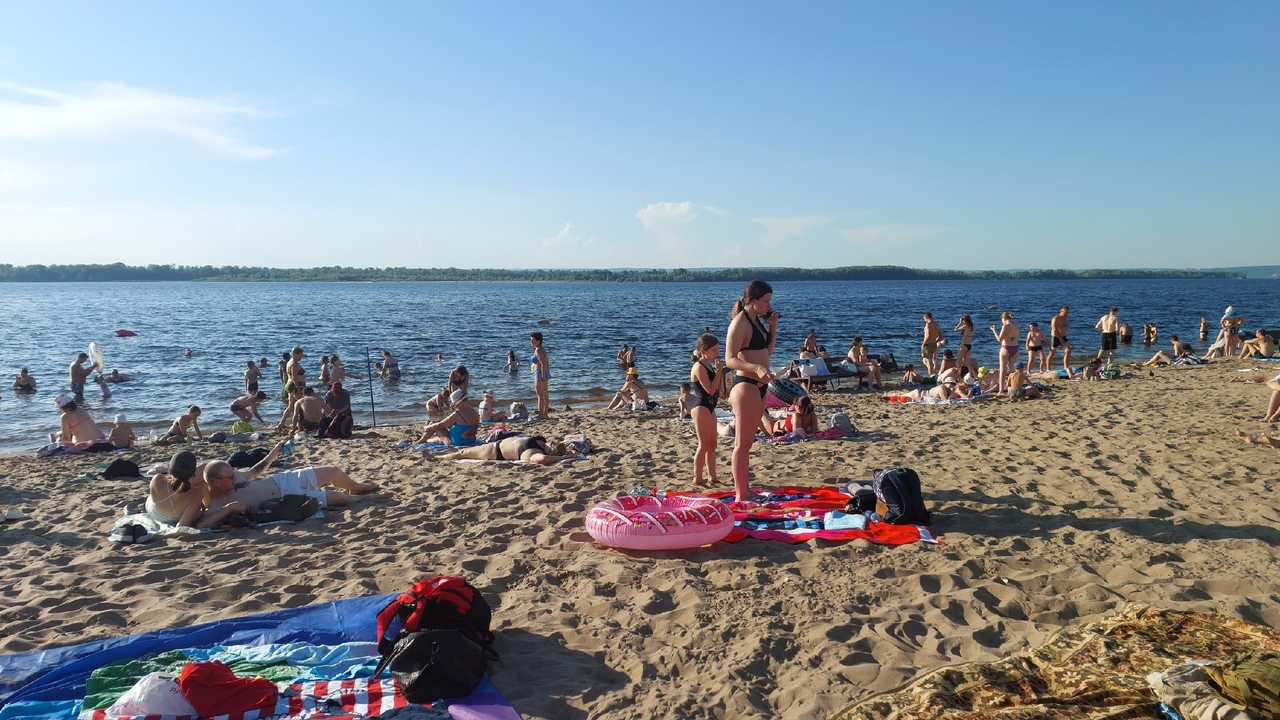 В воду нас не пускают, отпуск окончательно испорчен: на пляжах Анапы ввели жёсткий запрет на купание в Черном море О сложной ситуации в Анапе, где запрещено купан...