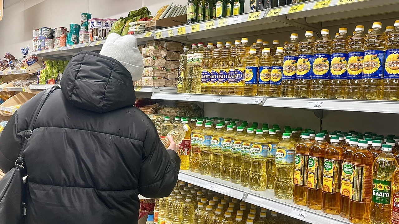 "Зашел в нашумевший Светофор и честно сравнил все цены с Озоном": сколько стоят одни и те же товары - кофе, сыры и кетчуп и другое При слове «сетевые магазины» многие вспоминают ...