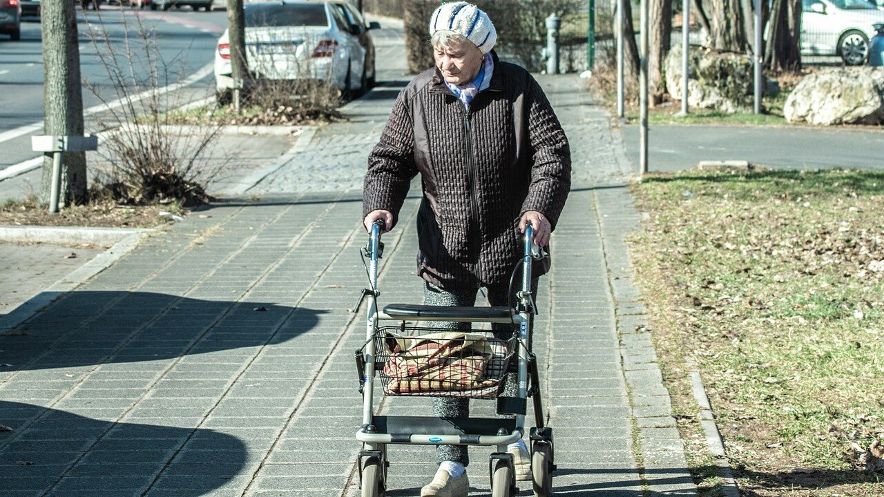Пенсия по старости — условия в 2025 году, а также размер пенсии и как рассчитать Хотите понять, как формируется ваша пенсия по с...