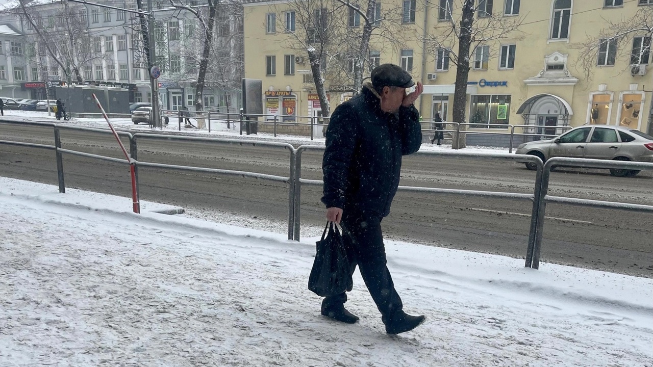 С 1 октября россияне получат сверху к пенсии по 3 000 рублей — утвержден список счастливчиков С 1 октября 2025 года в России ожидается значит...