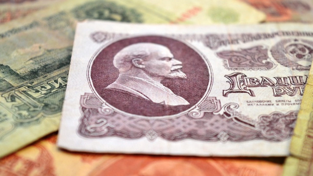 Вспоминаем что в СССР можно было купить на один рубль Представители старшего поколения, чья молодость...