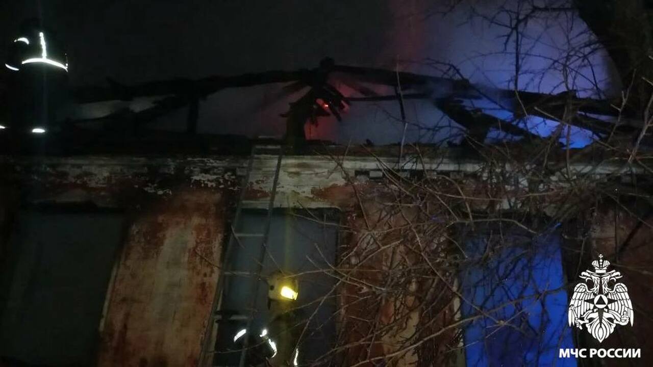 Частный дом сгорел в Прокопьевске из-за короткого замыкания В Прокопьевске сегодня ночью произошел пожар в ...