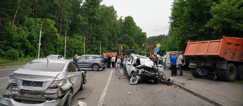 Крупное ДТП произошло сегодня вечером на Логово...