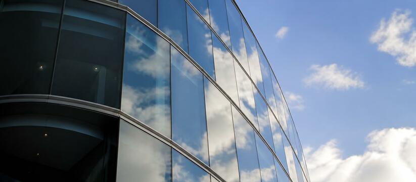 От Apple Park до Кемерова: зачем сложные фасады проходят повторную сборку Кемеровский музейно-театральный комплекс строят...