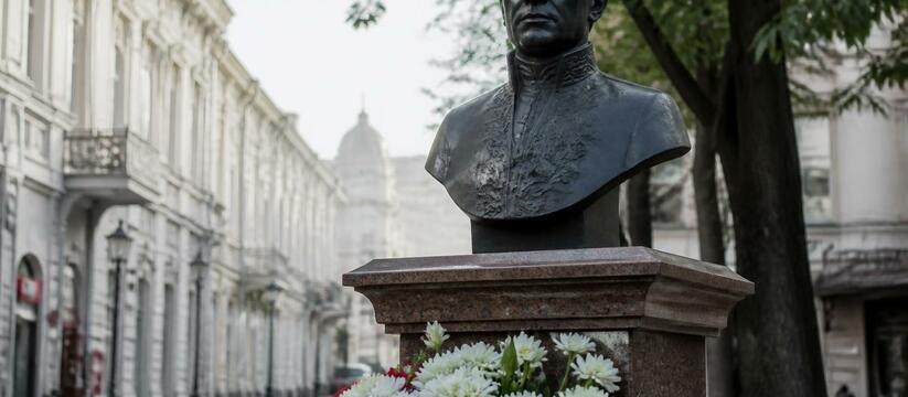 В Новокузнецке перед Днем шахтера возложили цве...
