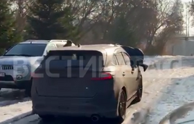В Кузбассе прокативший пристава на капоте машин...
