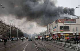 Суд смягчил наказание троим фигурантам дела о п...